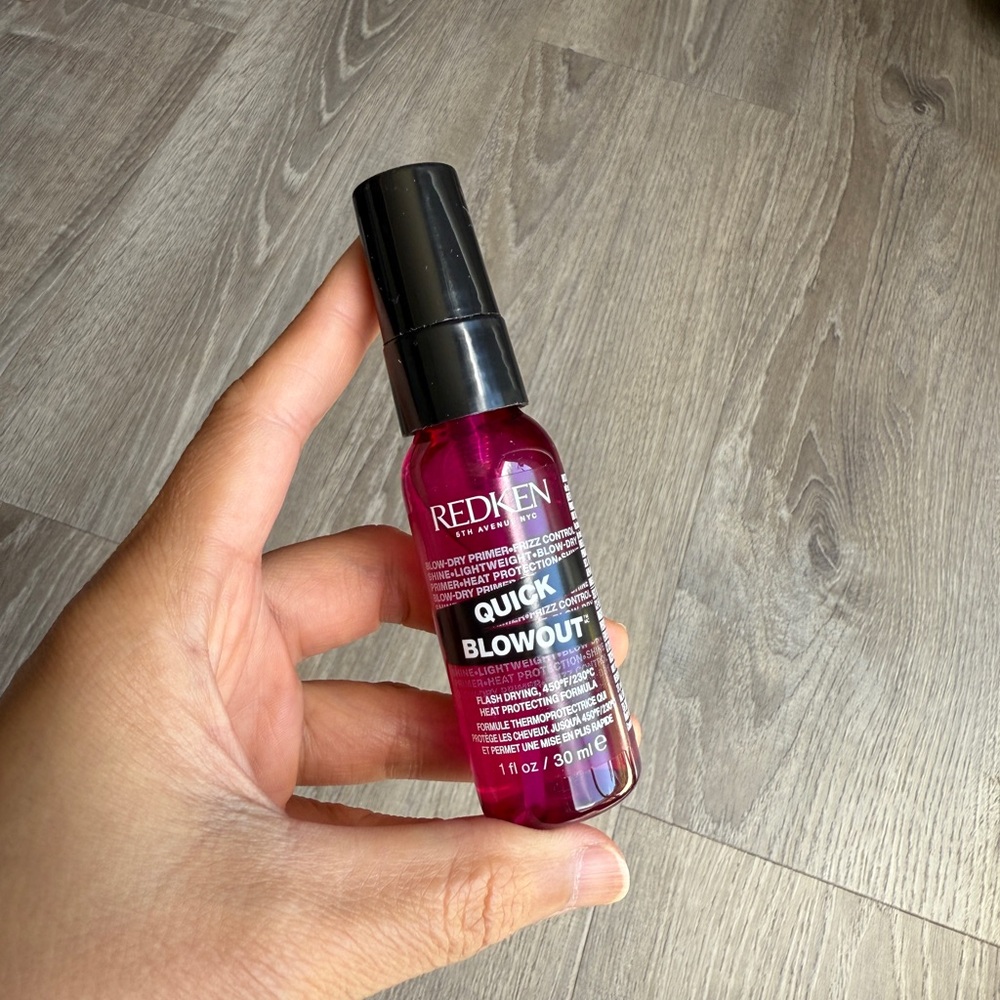 Redken~ new travel size~ Quick Blowout Heat Protecting Spray